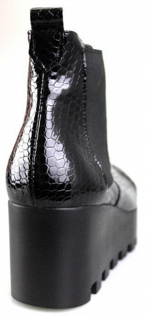 Полусапоги Страна производитель: Турция
Вид обуви: Полусапоги
Размер женской обуви x: 36
Полнота обуви: Тип «F» или «Fx»
Цвет: Черный
Материал верха: Лаковая кожа натуральная
Материал подкладки: Флис
