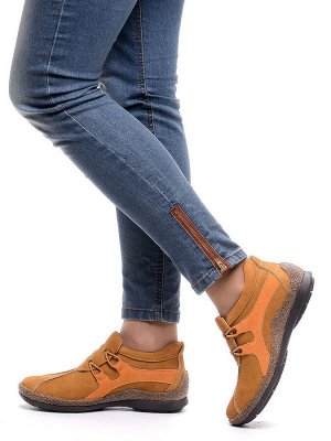 Ботинки Страна производитель: Китай
Вид обуви: Полуботинки
Сезон: Весна/осень
Размер женской обуви x: 39
Полнота обуви: Тип «F» или «Fx»
Материал верха: Нубук
Материал подкладки: Байка
Форма мыска/нос