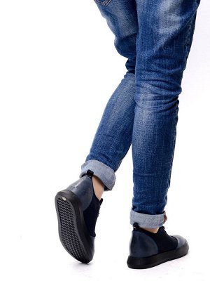 Ботинки Страна производитель: Китай
Размер женской обуви x: 35
Полнота обуви: Тип «F» или «Fx»
Вид обуви: Полуботинки
Сезон: Весна/осень
Материал верха: Натуральная кожа
Материал подкладки: Текстиль
Ф