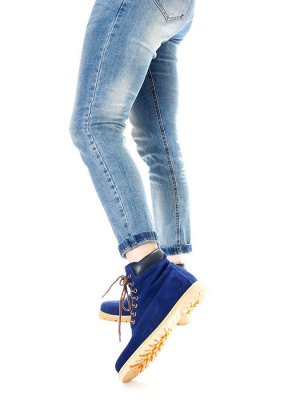 Ботинки Страна производитель: Китай
Полнота обуви: Тип «F» или «Fx»
Материал верха: Замша
Цвет: Синий
Материал подкладки: Байка
Стиль: Молодежный
Форма мыска/носка: Закругленный
Сезон: Весна/осень
Вид