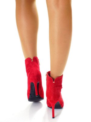 Полусапоги Страна производитель: Китай
Вид обуви: Полусапоги
Сезон: Весна/осень
Размер женской обуви x: 35
Полнота обуви: Тип «F» или «Fx»
Цвет: Красный
Материал верха: Замша
Материал подкладки: Байка
