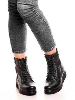 Ботинки Страна производитель: Турция
Полнота обуви: Тип «F» или «Fx»
Материал верха: Натуральная кожа
Цвет: Черный
Стиль: Повседневный
Форма мыска/носка: Закругленный
Высота каблука (см): 4
Сезон: Вес