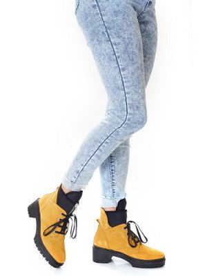 Ботинки Страна производитель: Турция
Вид обуви: Ботинки
Сезон: Весна/осень
Размер женской обуви x: 36
Полнота обуви: Тип «F» или «Fx»
Материал верха: Замша
Материал подкладки: Текстиль
Каблук/Подошва: