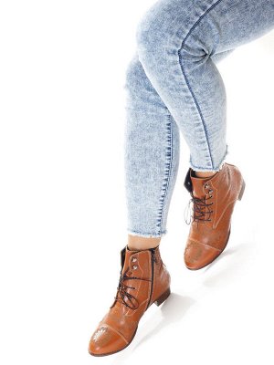 Ботинки Страна производитель: Турция
Вид обуви: Ботинки
Сезон: Весна/осень
Размер женской обуви x: 37
Полнота обуви: Тип «F» или «Fx»
Материал верха: Натуральная кожа
Материал подкладки: Флис
Каблук/П