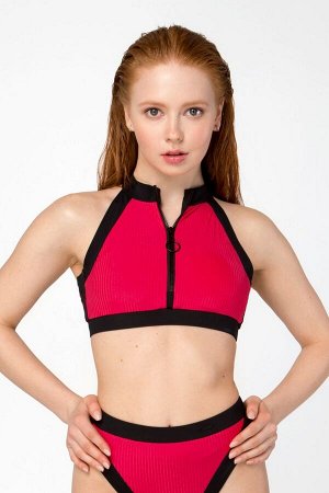 Swim Top Ты смотришь на трендовый топ купальника MIA Berry . Новый дизайн, молния для регулировки секси выреза, съемные чашки push up и резинка под грудью для надежной фиксации. Добавляет 101% к увере