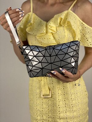 Косметичка 🎁ИДЕАЛЬНЫЙ ВАРИАНТ ДЛЯ НЕДОРОГОГО ПОДАРКА.

КОСМЕТИЧКА из качественной эко кожи.

ЦВЕТ: СЕРЕБРО.

РАЗМЕР: 24/13/6 см

❗ВАЖНО: автоматическое подтверждение заказа  только после оплаты, ждать