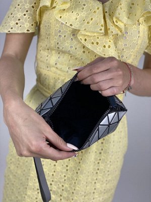 Косметичка 🎁ИДЕАЛЬНЫЙ ВАРИАНТ ДЛЯ НЕДОРОГОГО ПОДАРКА.

КОСМЕТИЧКА из качественной эко кожи.

ЦВЕТ: СЕРЕБРО.

РАЗМЕР: 24/13/6 см

❗ВАЖНО: автоматическое подтверждение заказа  только после оплаты, ждать