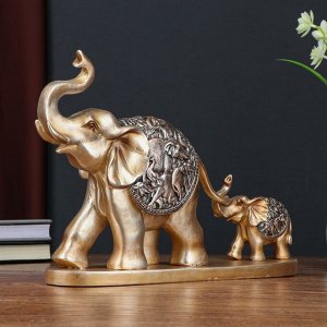 Сувенир полистоун "Слон со слонёнком с барельефом на попоне - стадо слонов" 24х8,5х36 см