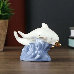 Сувенир керамика "Два белых дельфина на голубых волнах" 8,5х6х11 см