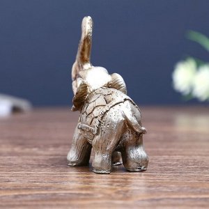 Сувенир полистоун "Мини слоник в попоне-чешуе" 8х6,5х3 см