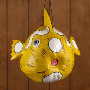 Сувенир из кокоса "Рыбка жёлтая" подвесной  32х26х26 см