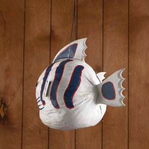 Сувенир из кокоса "Рыбка белая" подвесной 34х26х26 см