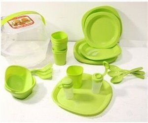 Набор пластиковой посуды на 6 персон