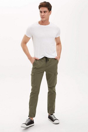 брюки Размеры модели: рост: 1,85 грудь: 98 талия: 78 бедра: 83 Надет размер: 30 Хлопок 98%,Эластан 2%