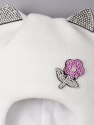 Шапка-шлем вязаная для девочки, с ушками, розовый цветочек из страз, молочный