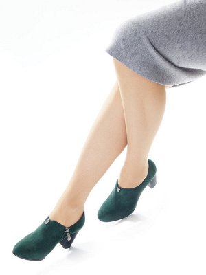 Ботильоны Страна производитель: Китай
Полнота обуви: Тип «F» или «Fx»
Материал верха: Замша
Цвет: Зеленый
Материал подкладки: Натуральная кожа
Стиль: Городской
Форма мыска/носка: Закругленный
Каблук/П