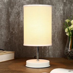 Лампа настольная "Авейро" 1х40Вт Е27 белый 14х14х30 см.