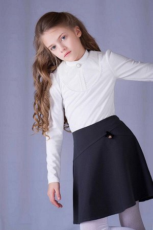Молочная школьная блуза, модель 0634