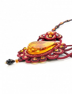 Красное ажурное колье с элементами плетения и крупными вставками из натурального яркого коньячного янтаря «Индия», 506111479