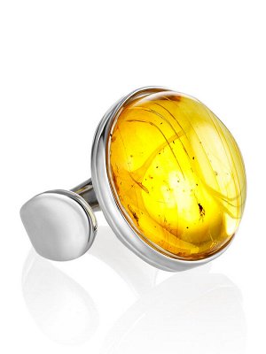 Серебряное кольцо с крупной вставкой из янтаря с инклюзом «Глянец», 006306203