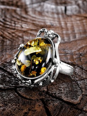 Объёмное серебряное кольцо с натуральным сверкающим янтарем зелёного оттенка «Винтаж», 006306174
