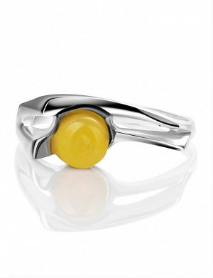 Стильное серебряное кольцо «Токио» с медовым янтарём