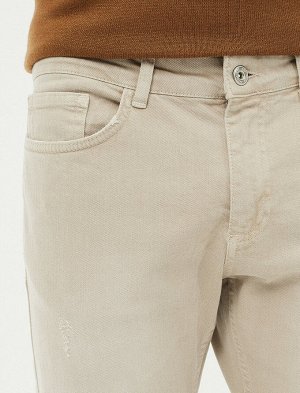 брюки Материал: %98 Cotton, %2  Эластанe Параметры модели:  рост: 188 cm, грудь: 97, талия: 79, бедра: 96 Надет размер: 42