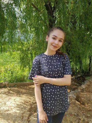 Футболка графит с печатным принтом буквы