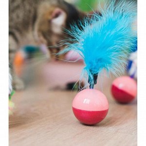 Игрушка-неваляшка для кошек с перьями, микс цветов