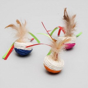 Игрушка-неваляшка из сизаля с перьями и лентами, 5,3 х 9,5 см, микс цветов 3811585