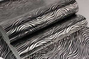 Кожзам "Тигр серебро" (чёрный) 30*140 см (+-5 см),упак. 1 шт