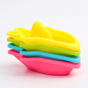 Набор для купания "Лодочки": пластиковые игрушки + лейка