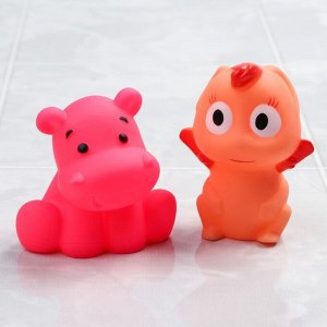 Набор резиновыx игрушек для игры в ванной «Малыши с кубиками», с пищалкой, 7 шт