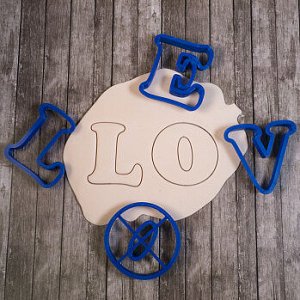 Набор вырубок для пряника "Буквы LOVE" пластик, 7,5 см