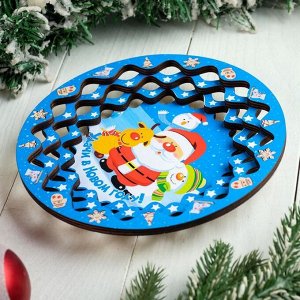 Тарелка сувенирная деревянная "Новогодний. Дед Мороз и друзья", цветной