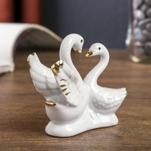 Сувенир "Два влюбленных лебедя" со стразами