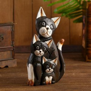 Сувенир «Три кошечки с белыми лапками», 5x14x25 см, дерево