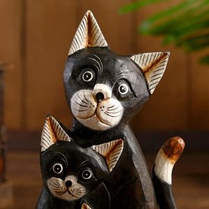 Сувенир «Три кошечки с белыми лапками», 5x14x25 см, дерево