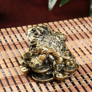 Нэцке полистоун бронза "Денежная жаба на горке монет со слитками" 5,5х7х6 см