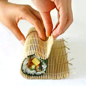 Циновка-коврик для изготовления роллов и суши/Макису/Бамбуковый коврик для суши