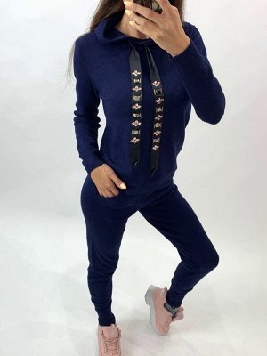 Костюм Кашемировый костюм
 Отличное качество
 Мягкий и очень приятный к телу материал