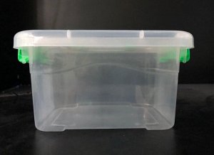 Пластиковый контейнер