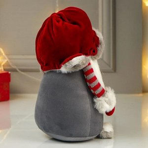 Кукла интерьерная "Дедушка Мороз в серой шубе и красном колпаке-шапке"МИКС 55х15х16 см