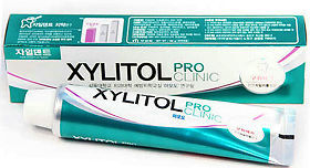 Укрепляющая эмаль зубная паста "Xylitol"/ "Pro Clinic" c экстрактами трав (в коробке) 130г