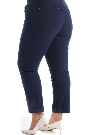 Брюки-2363 Брюки джинса с отворотом синие

      Брюки-стрейч отлично подойдут для повседневного гардероба. Модель хорошо сидит за счет комфортной резинки на поясе. Имеет втачные карманы по бокам и на