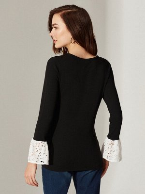 Футболка Тип товара: Футболки; боди и Mайки
РАЗМЕР: L, M, S, XL, XXL;
ЦВЕТ: New Black
СОСТАВ: Основной материал: 65% Полиэстер 31% Вискоза 4% Эластан