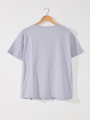 Футболка Тип товара: Футболки; боди и Mайки
РАЗМЕР: L, M, S, XL, XXL;
ЦВЕТ: Dull Lilac, Light Red
СОСТАВ: Основной материал: 100% Хлопок