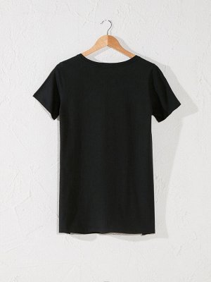 Футболка Тип товара: Футболки; боди и Mайки
РАЗМЕР: 3XL, L, M, S, XL, XXL;
ЦВЕТ: New Black
СОСТАВ: Основной материал: 100% Хлопок