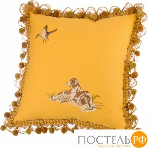 Подушка декоративная " охота" 45х45, жёлтая , вышивка.