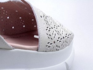 Босоножки Страна производитель: Турция
Вид обуви: Босоножки
Размер женской обуви x: 36
Полнота обуви: Тип «F» или «Fx»
Материал верха: Натуральная кожа
Материал подкладки: Натуральная кожа
Каблук/Подо